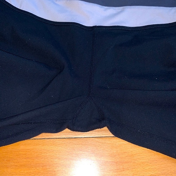 Lululemon pants - Picture 4 of 14